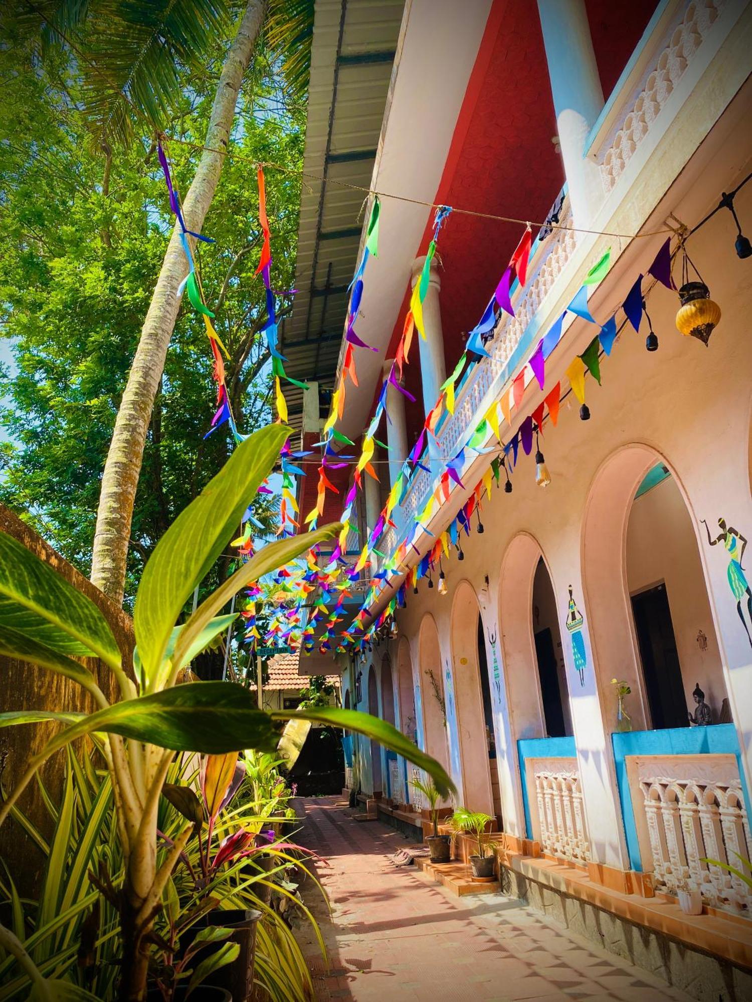 Paradise Inn Beach Resort バルカラ エクステリア 写真